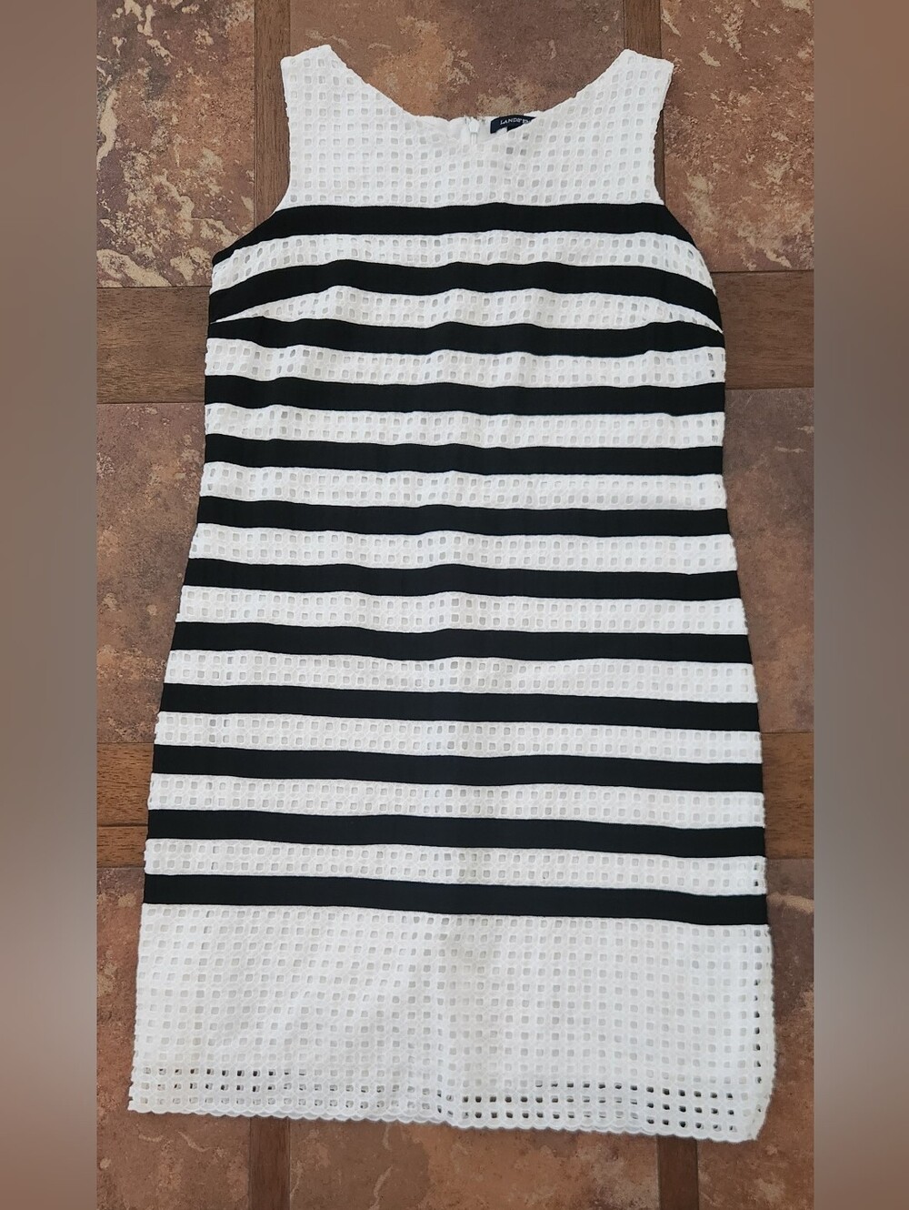 LandsEnd Cotton Eyelwt Striped Shift Dress - Size 8